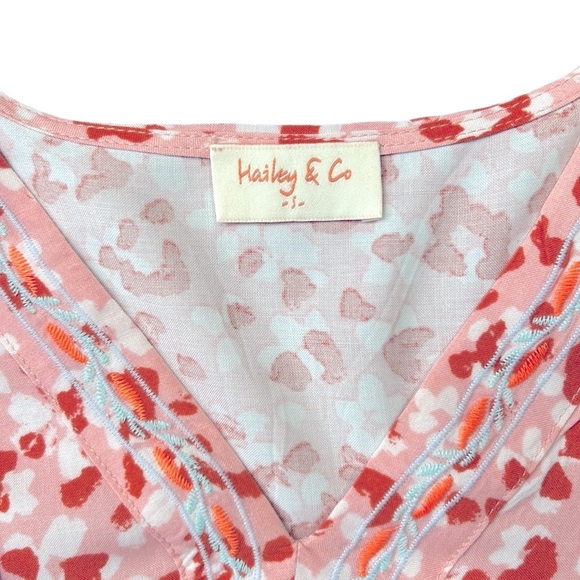 Hailey & Co Embroidered Ruffle Sleeve Baby Doll Top Small - Picture 8 of 10